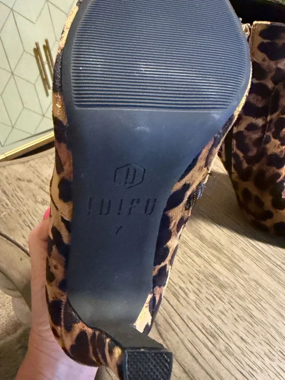 Ladies Leopard booties size 7 like new